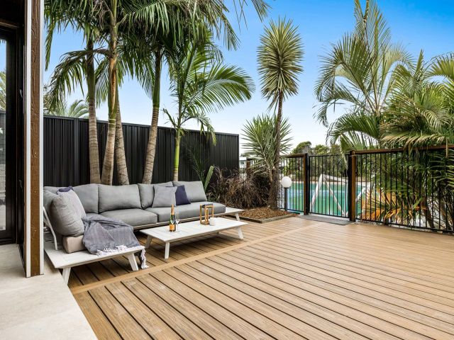 7 bedroom House Mooloolaba 3 large