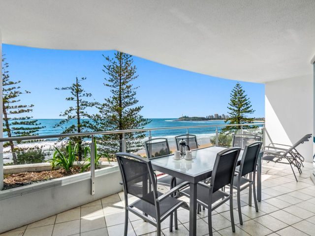 2 bedroom Unit Mooloolaba 1 large