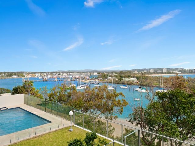 3 bedroom Unit Buddina 1 large