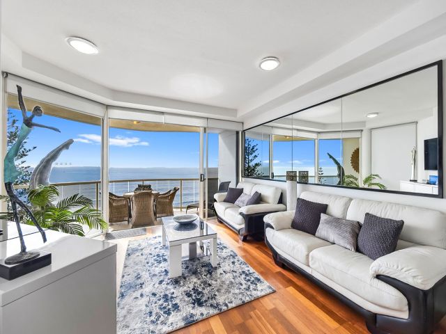 2 bedroom House Mooloolaba 3 large