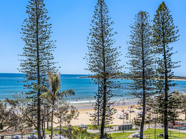 2 bedroom Unit Mooloolaba 2 large