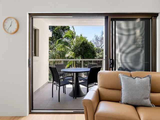 3 bedroom Unit Mooloolaba 2 large