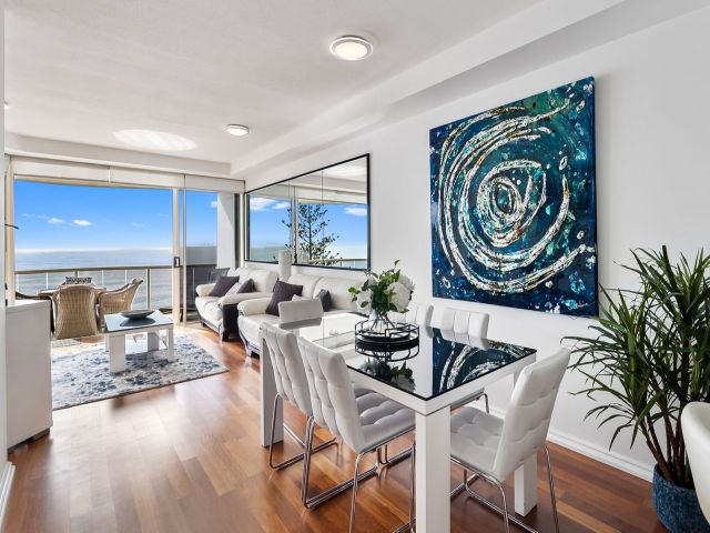 2 bedroom House Mooloolaba 2 large