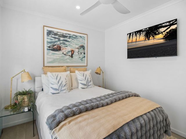 3 bedroom Unit Maroochydore 2 large