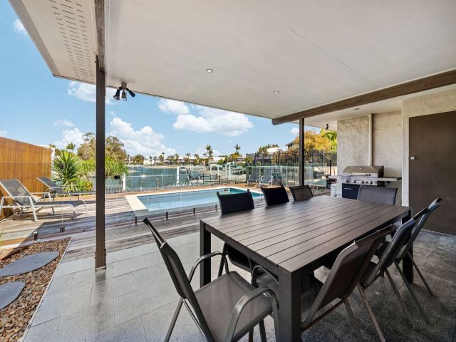 4 bedroom House Mooloolaba 3 large